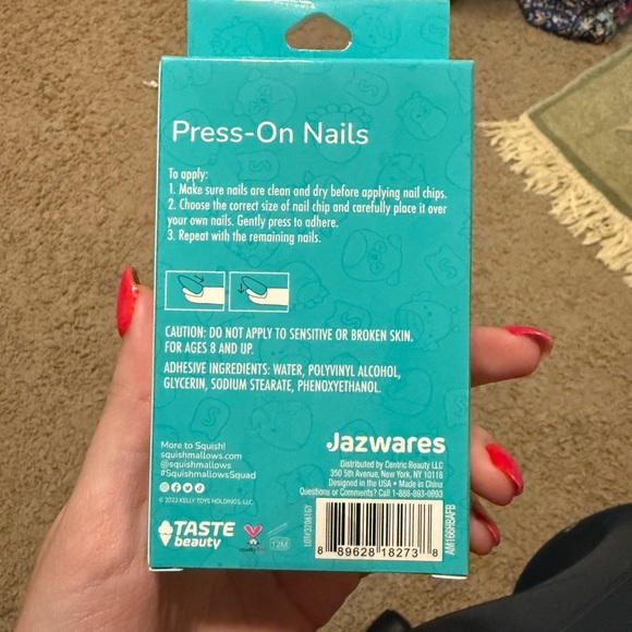 Squishmallows Press-On Nails Set - Picture 3 of 3